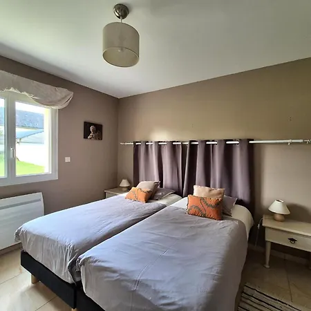 Coastal Escape With Garden