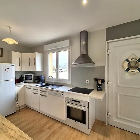 Casa vacanze Coastal Escape With Garden *