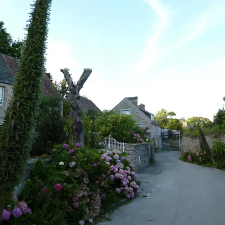 Feriehus Coastal Escape With Garden