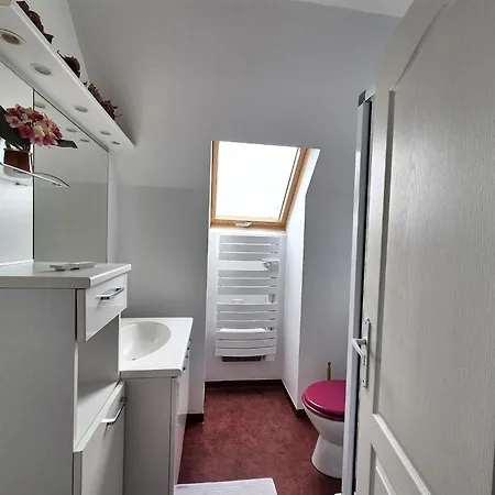 Coastal Escape With Garden Feriehus