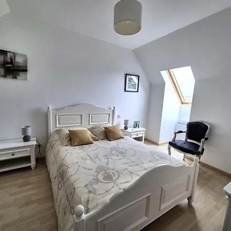 Coastal Escape With Garden *