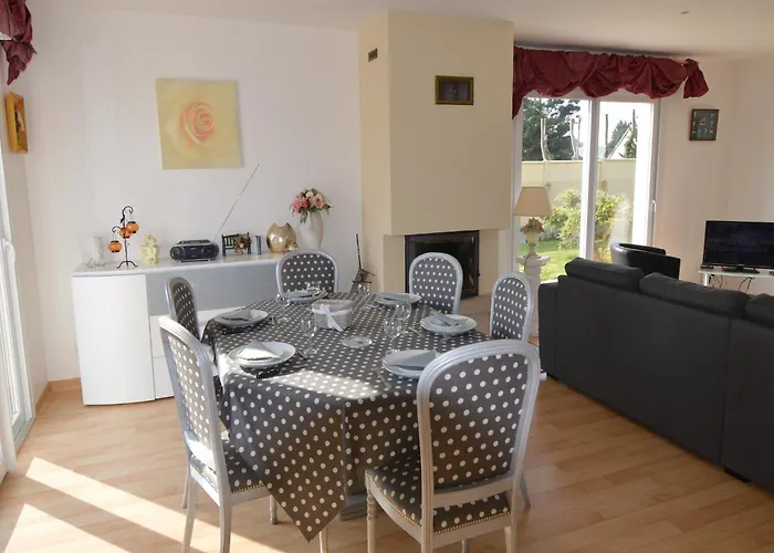 Coastal Escape With Garden * Denneville