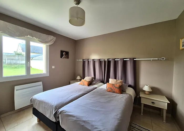 Coastal Escape With Garden