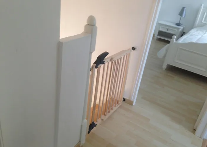 펜션 Coastal Escape With Garden