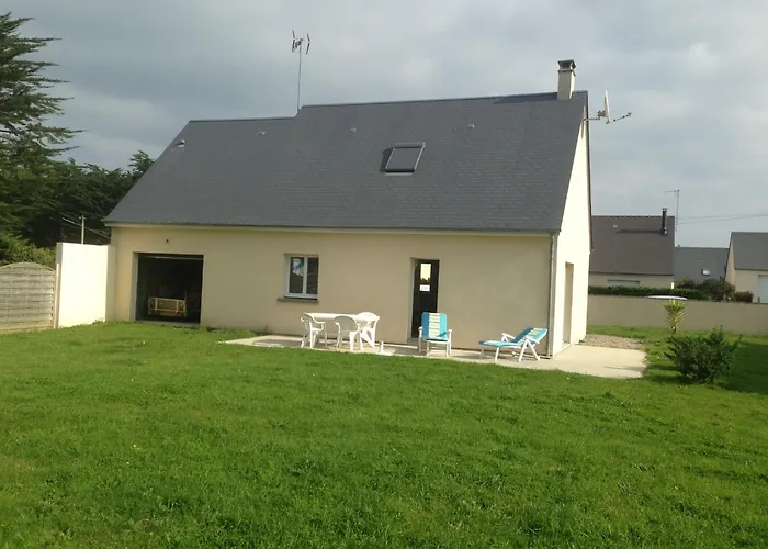 펜션 Coastal Escape With Garden *