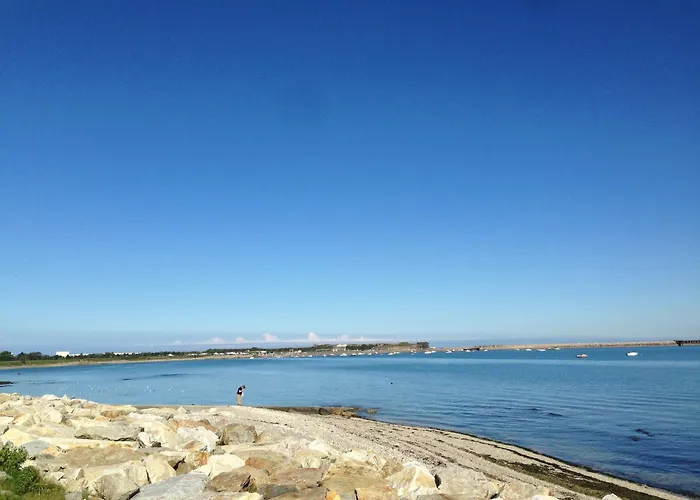 펜션 Coastal Escape With Garden Denneville