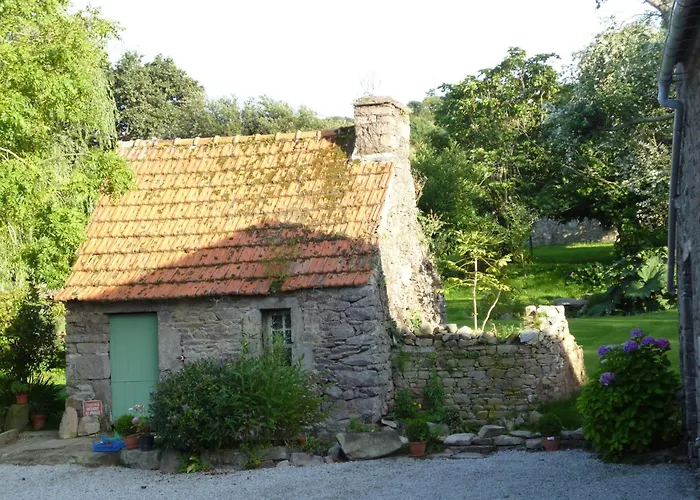 Coastal Escape With Garden *